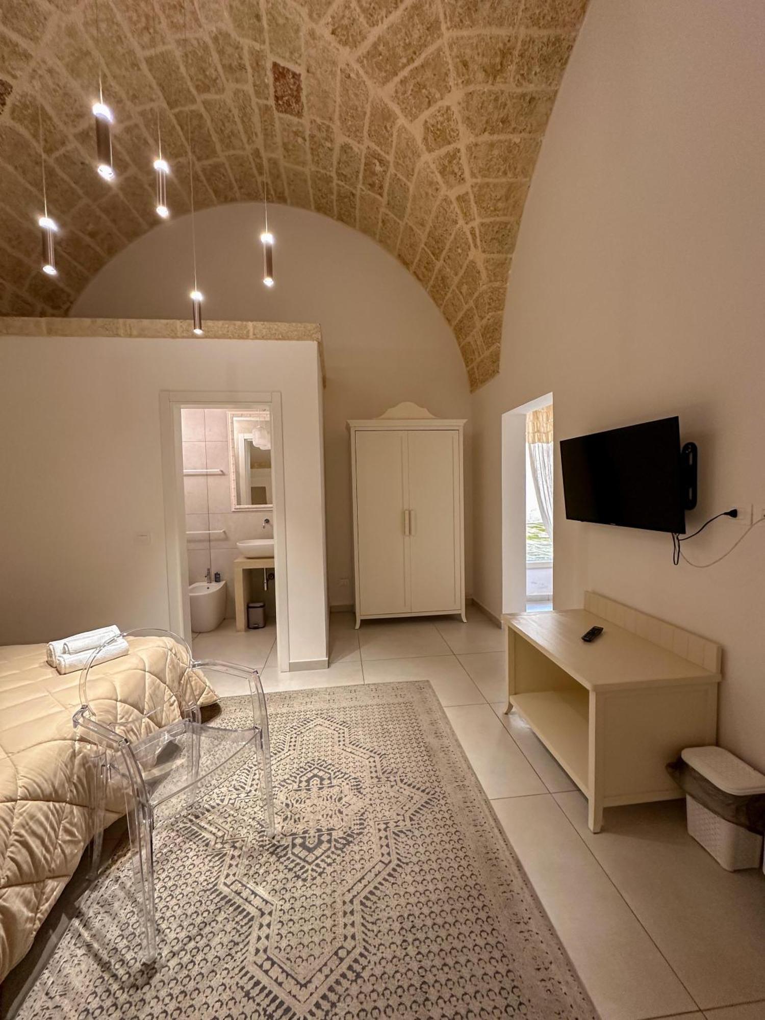 Palazzo Alma Luxury Rooms Казарано Екстериор снимка