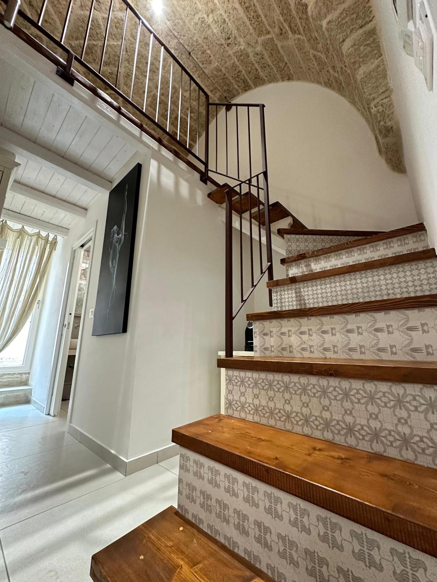Palazzo Alma Luxury Rooms Казарано Екстериор снимка