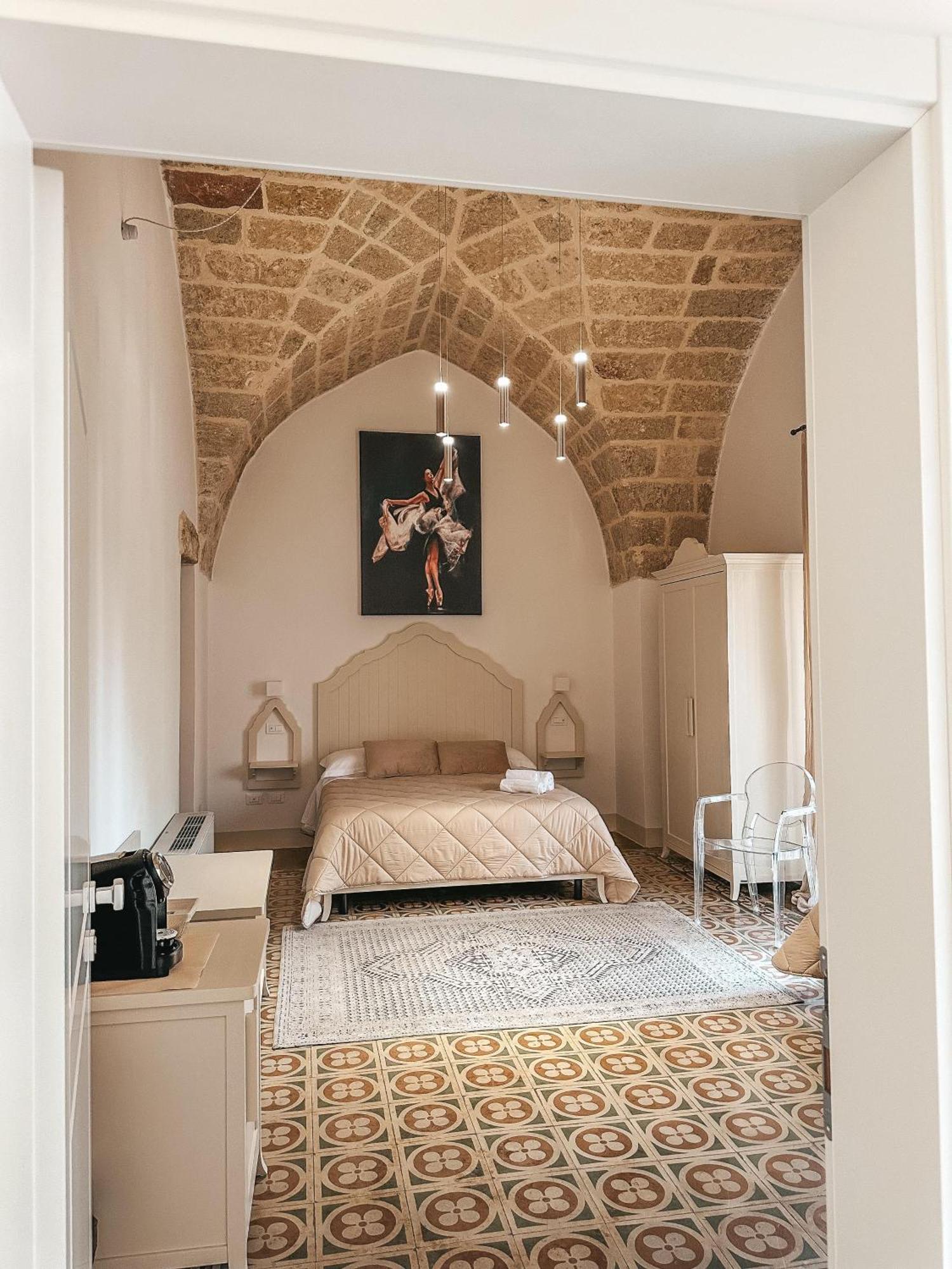Palazzo Alma Luxury Rooms Казарано Екстериор снимка