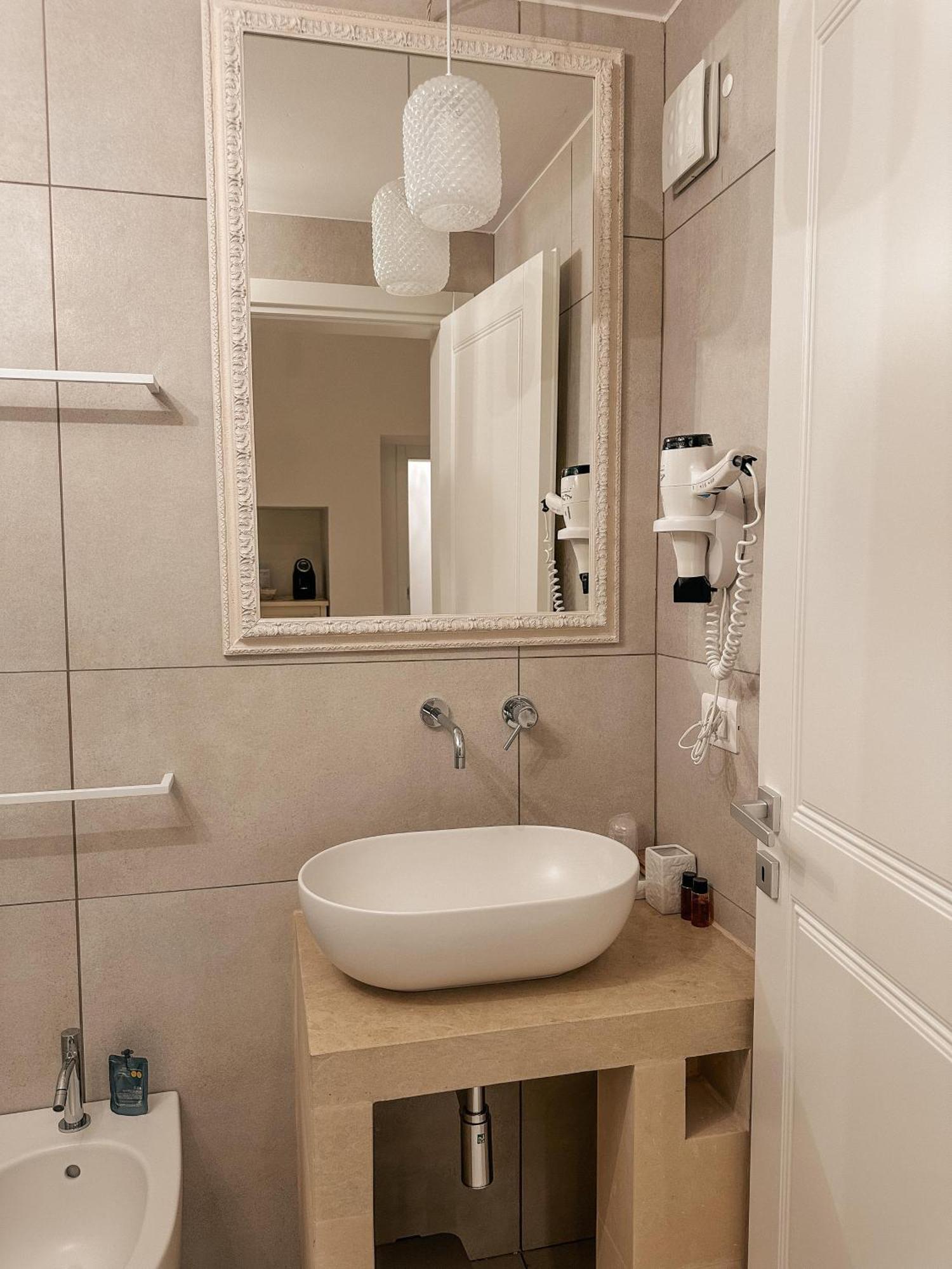 Palazzo Alma Luxury Rooms Казарано Екстериор снимка