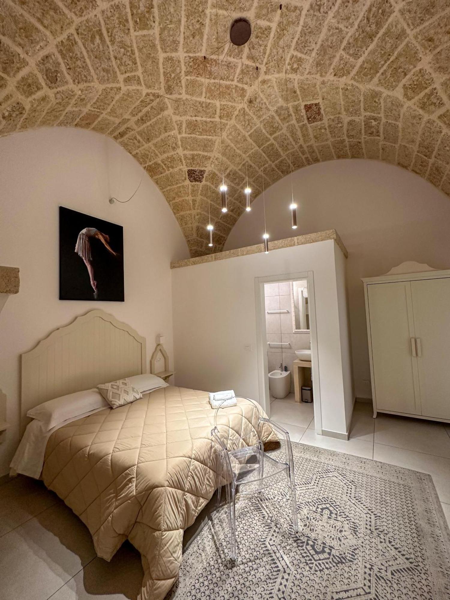 Palazzo Alma Luxury Rooms Казарано Екстериор снимка