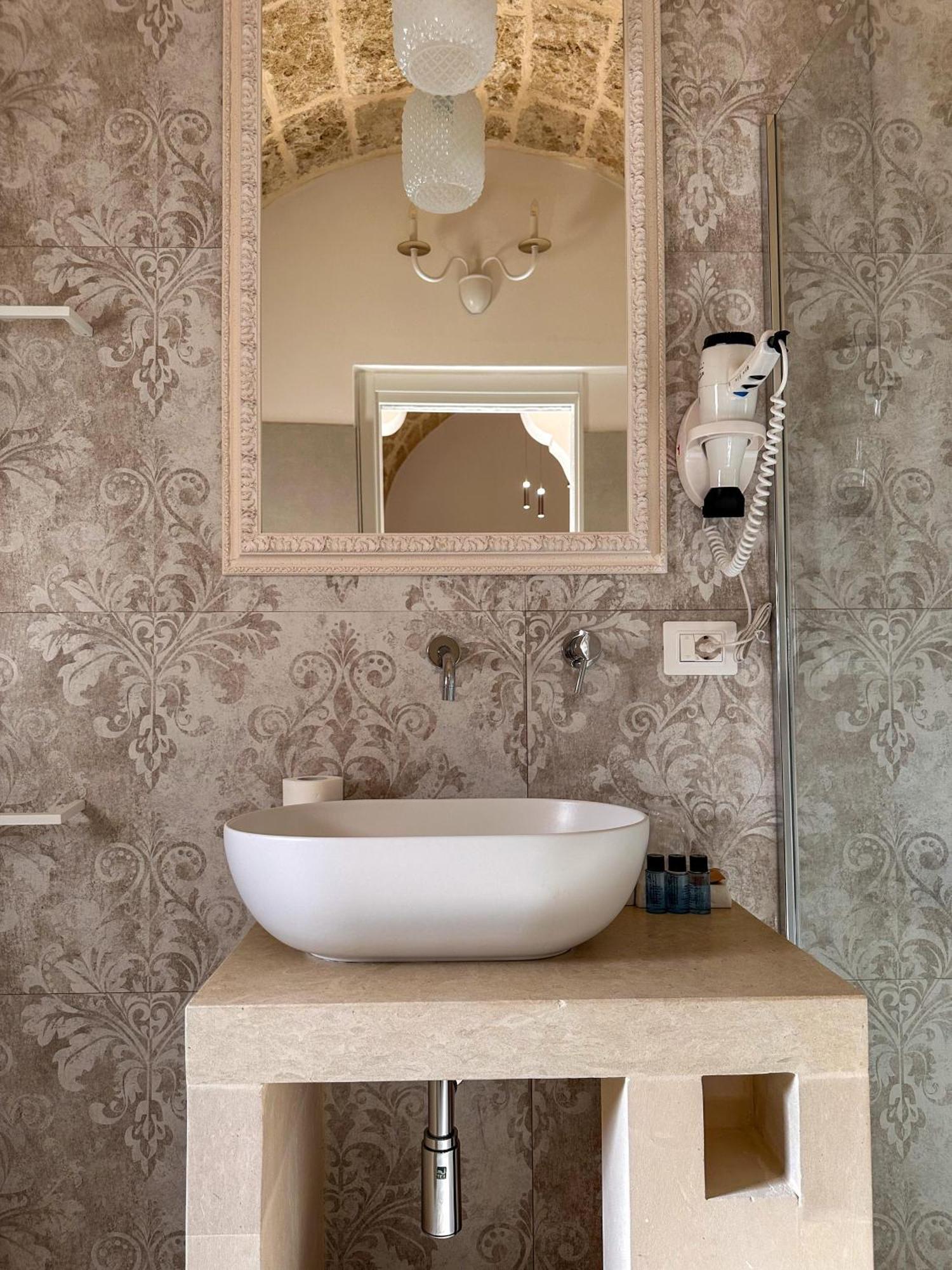 Palazzo Alma Luxury Rooms Казарано Екстериор снимка