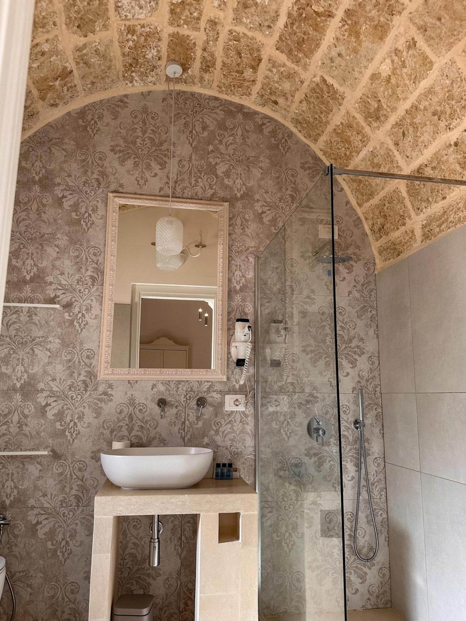 Palazzo Alma Luxury Rooms Казарано Екстериор снимка