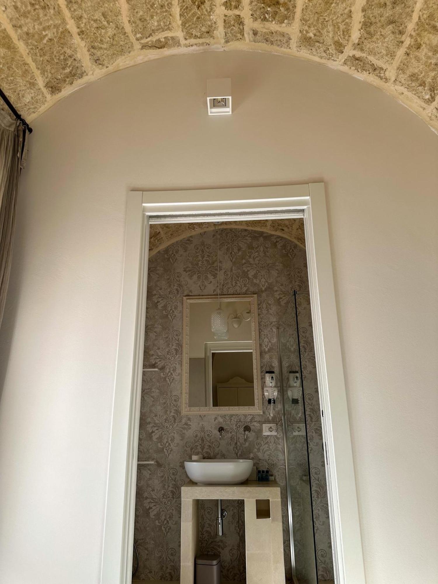 Palazzo Alma Luxury Rooms Казарано Екстериор снимка