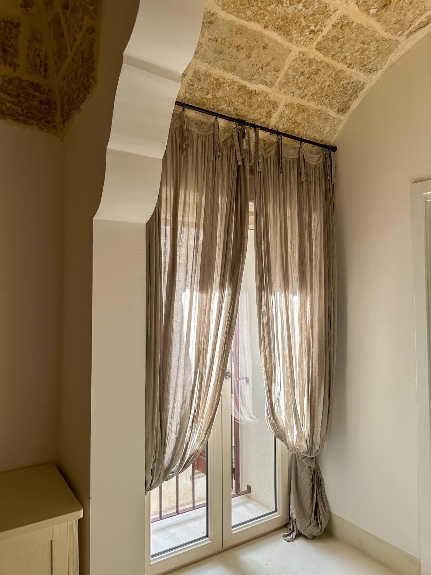 Palazzo Alma Luxury Rooms Казарано Екстериор снимка