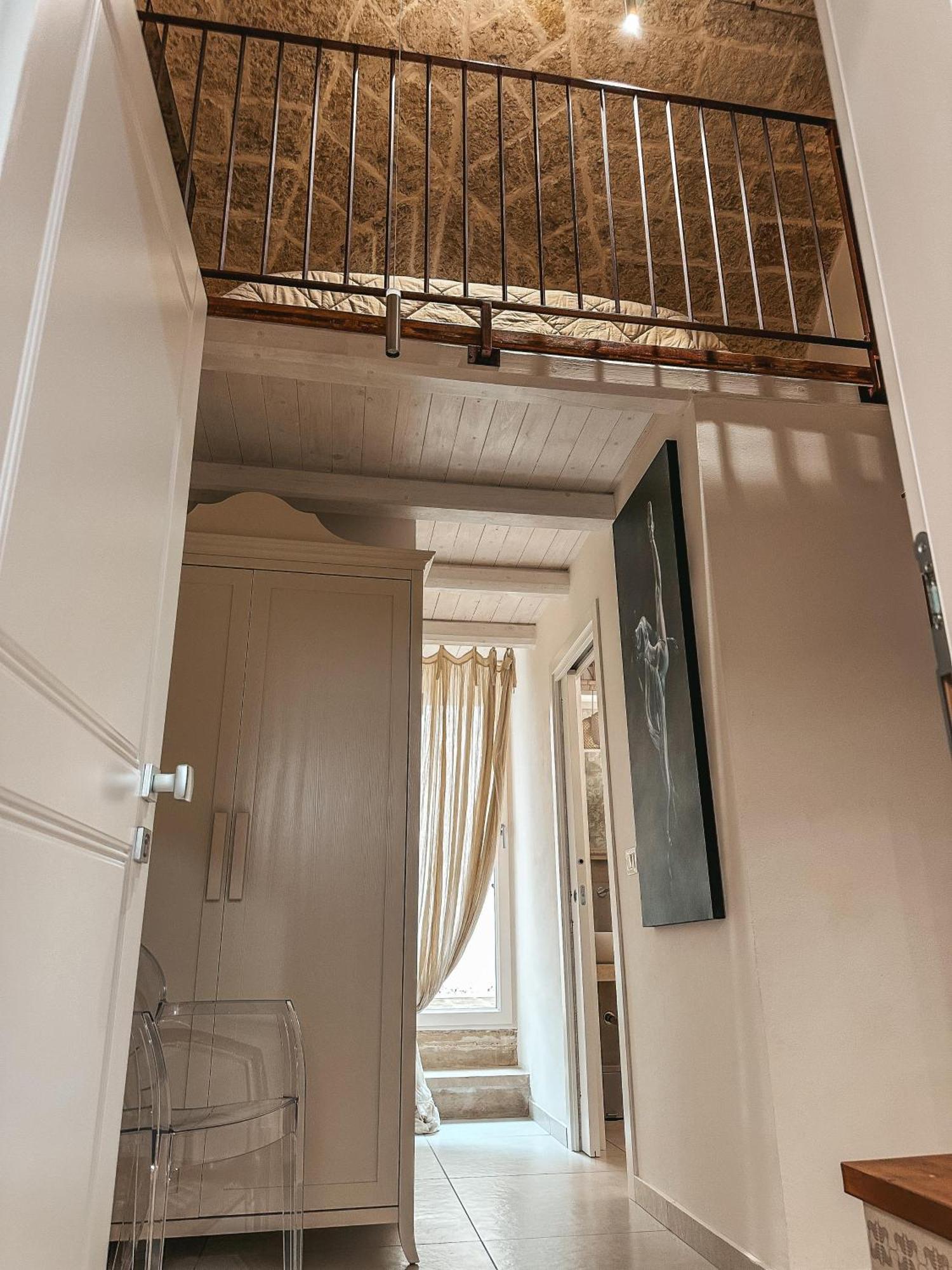Palazzo Alma Luxury Rooms Казарано Екстериор снимка