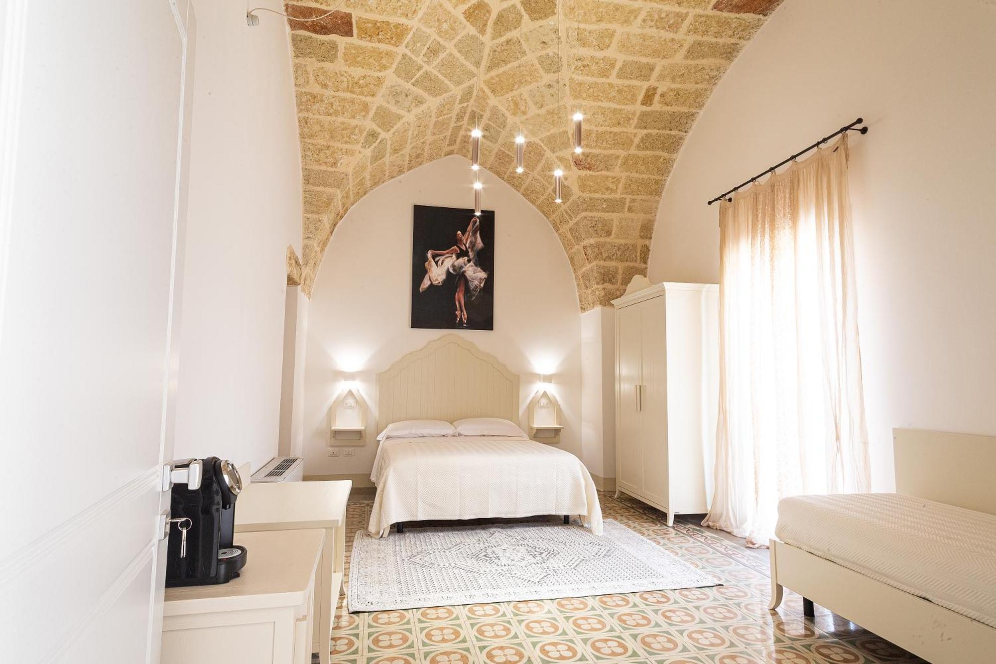 Palazzo Alma Luxury Rooms Казарано Екстериор снимка