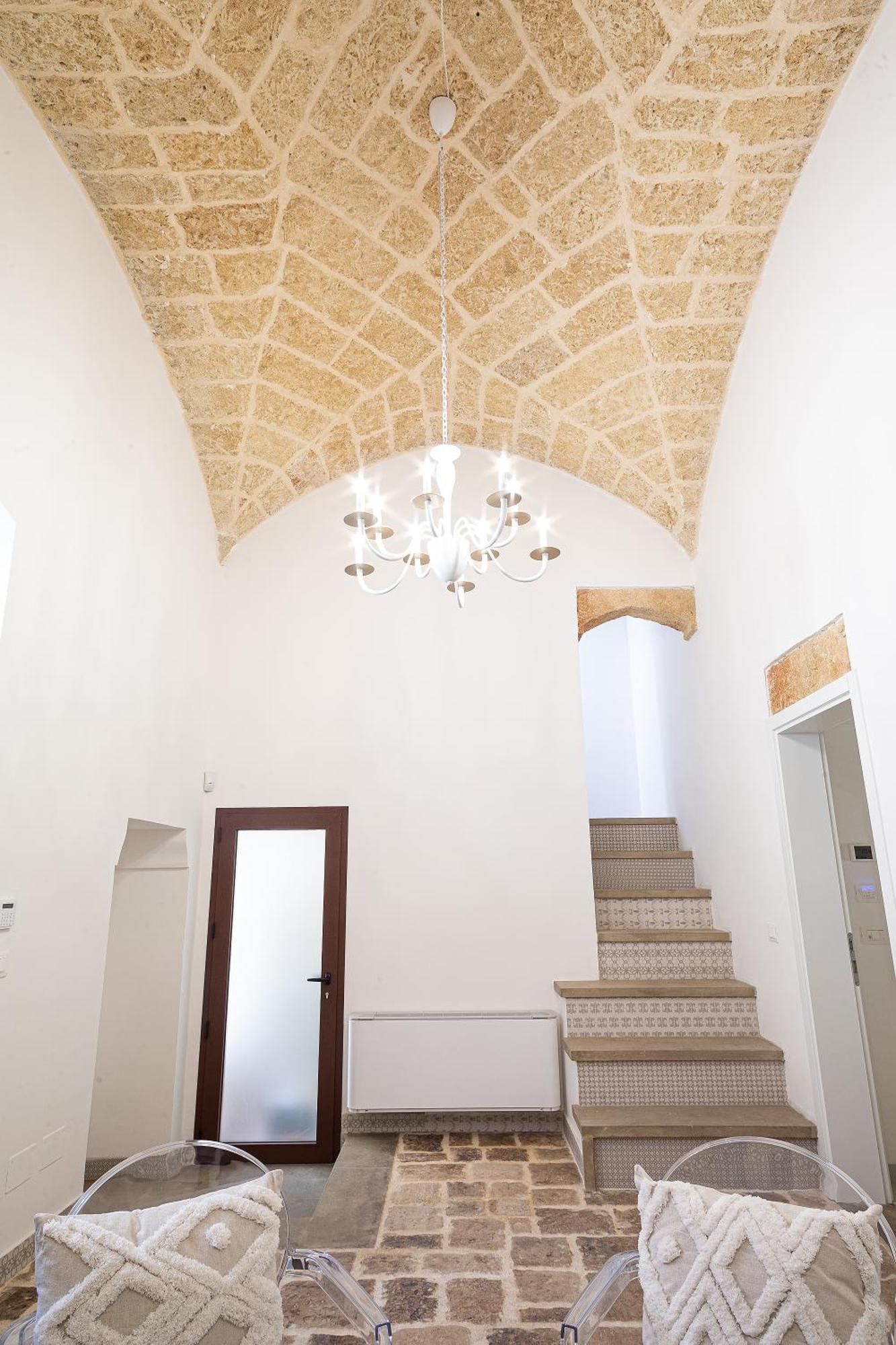 Palazzo Alma Luxury Rooms Казарано Екстериор снимка